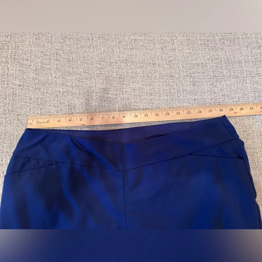 Investments Women’s Plus Size Navy blue Crop Pants Slimming Sz 18W